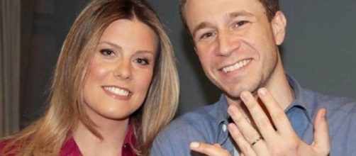 Leifert e a esposa est&atilde;o 'gr&aacute;vidos' do 1&ordm; filho do casal. (Foto: Instagram).