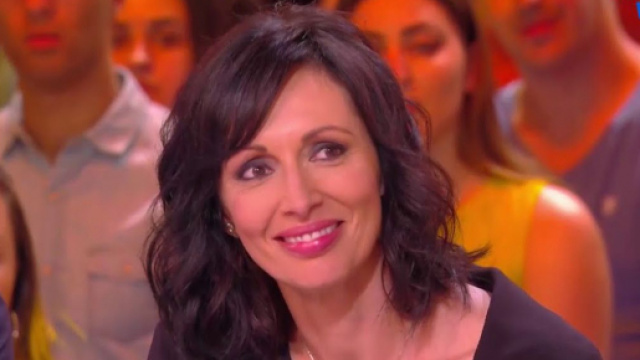 TPMP : Geraldine Maillet partage un clich&eacute; d'enfance de sa maman. Credit: Capture C8