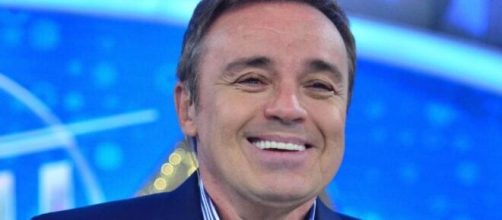 Gugu ainda &eacute; um dos nomes mais comentados da m&iacute;dia, por&eacute;m, antes mesmo de seu falecimento ele se envolveu em diversas pol&ecirc;micas. (Foto: Record).
