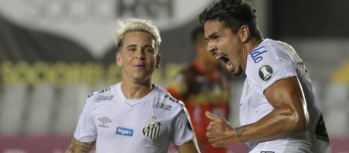 Presidente do Santos declara que Lucas Ver&iacute;ssimo merece jogar no exterior na pr&oacute;xima temporada. (Arquivo Blasting News)