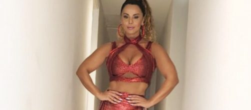 Viviane Ara&uacute;jo arrasou no samba em ensaio de rua da Salgueiro. (Arquivo Blasting News)