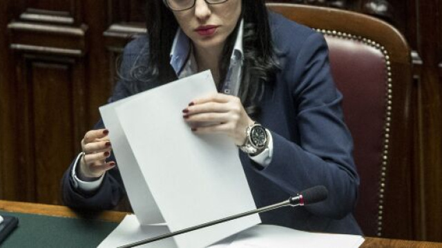 Assunzioni straordinarie docenti, Azzolina.