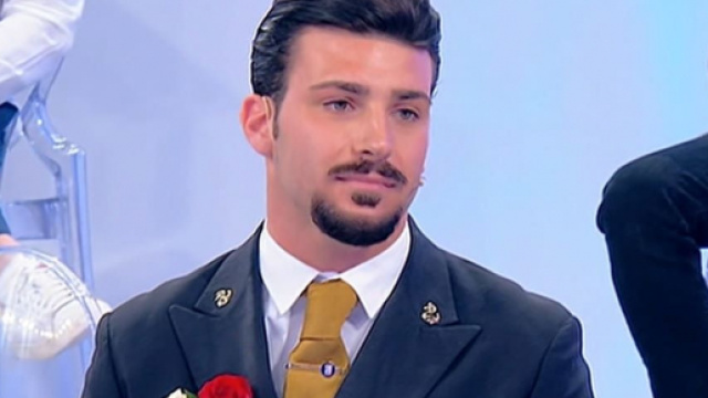 Uomini e Donne, anticipazioni 22 maggio: Enzo Capo e Pamela Barretta in studio, tre corteggiatrici per 'Sirius'.