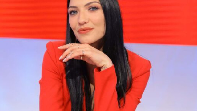 Uomini e Donne: Giulia D'Urso non intende fare commenti sul percorso di Giovanna Abate.