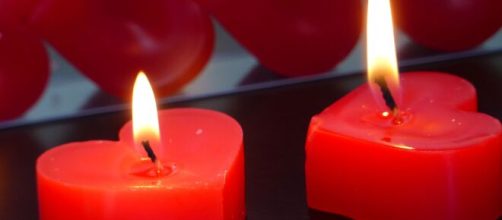 Velas Rom&aacute;nticas en forma de coraz&oacute;n. (con im&aacute;genes) | Velas ... - pinterest.com