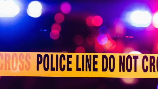 Roma, delitto a Primavalle: ex guardia giurata 67enne uccide la moglie e poi si toglie la vita: ferito gravemente il figlio.