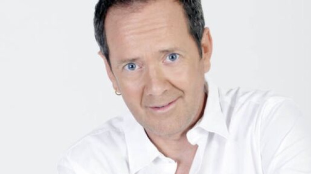 Addio a John Peter Sloan, l'insegnante d'inglese &egrave; deceduto all'et&agrave; di 51 anni.