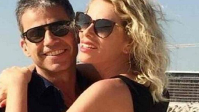 La conduttrice Alessia Marcuzzi avrebbe lasciato il marito Paolo Calabresi Marconi.