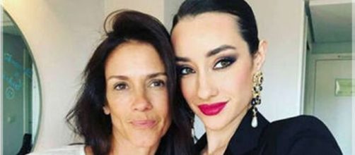 Adara ha desvelado la dif&iacute;cil infancia que vivi&oacute; con su madre, Elena Rodr&iacute;guez.