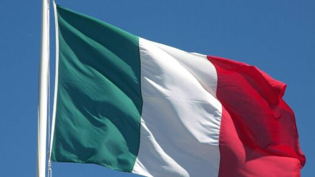 5 frasi per la festa della Repubblica del 2 giugno da mandare a tutti su WhatsApp.