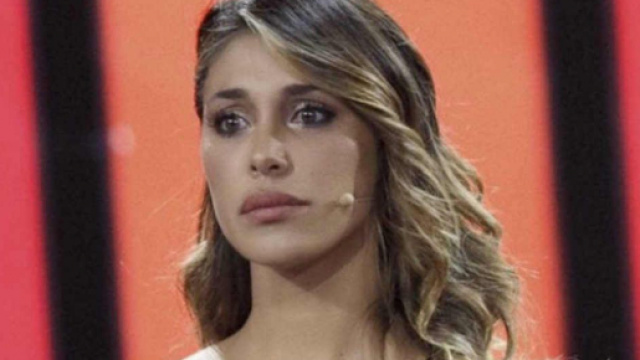 Belen Rodriguez su Stefano: 'Momento difficile non per colpa mia, sono forte e ce la far&ograve;'.