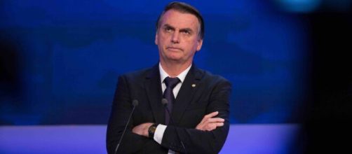 Jair Bolsonaro comemora o fim do "inqu&eacute;rito das fake news". (Arquivo Blasting News)