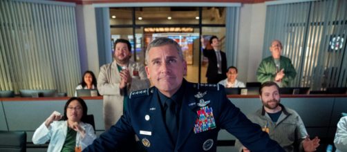 Steve Carrell &eacute; o protagonista da nova s&eacute;rie c&ocirc;mica da Netflix, 'Space Force'. (Arquivo Blasting News)