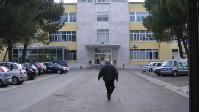 Brindisi, tre operatori sanitari contagiati all'ospedale di San Pietro Vernotico.