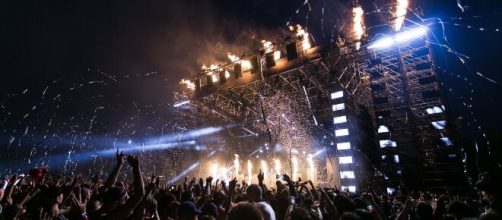 As lives est&atilde;o ajudando e arrecadando ajuda atrav&eacute;s de shows que podem ser vistos de casa. (Arquivo Blasting News)