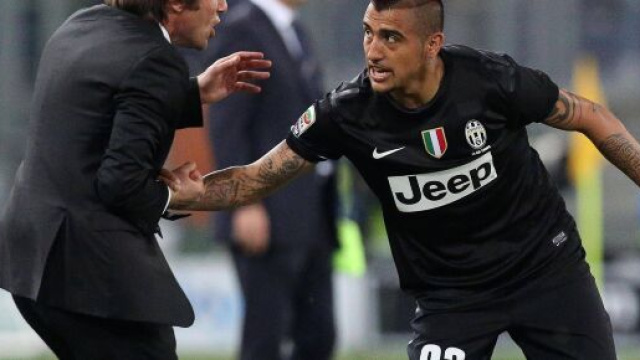Juventus, Conte e Vidal in coro : "Restiamo in bianconero"! - serieanews.com