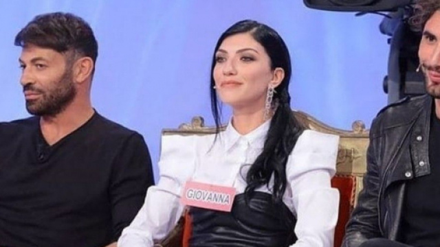 Uomini e Donne, il Trono Classico riparte da Giovanna e Carlo: corteggiatori in viaggio.