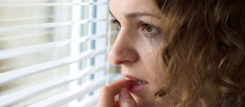 Ansiedade intensifica durante per&iacute;odo de quarentena. T&eacute;cnicas ajudam a control&aacute;-la. (Arquivo Blasting News)