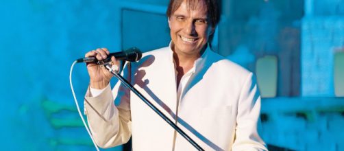 Tamara Angel e Roberto Carlos est&atilde;o namorando, diz colunista. (Arquivo Blasting News)