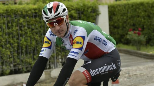 Elia Viviani: 'Per noi ciclisti situazione sempre difficile'.