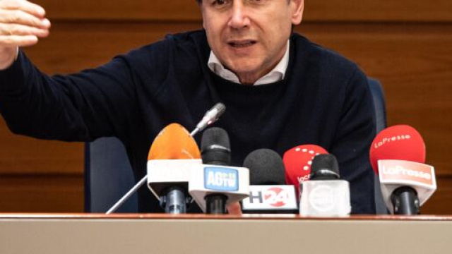 Bonus da 400 a 800 euro per il sommerso, ma ipotesi due mesi: colf 600 &euro; a chi non lavora.