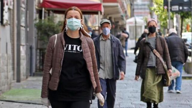 Coronavirus, multata per aver accompagnato la figlia a una visita medica