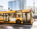 Fase 2, a Napoli in troppi sull'autobus ma nessuno scende: interviene la polizia