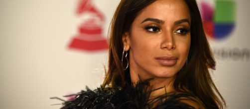 Anitta bate boca com deputado sobre direitos autorais. (Arquivo Blasting News)