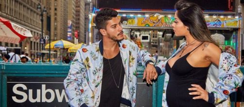 Arthur Aguiar e Mayra Cardi foram um dos famosos que terminaram. (Reprodu&ccedil;&atilde;o/Instagram/@arthuraguiar)
