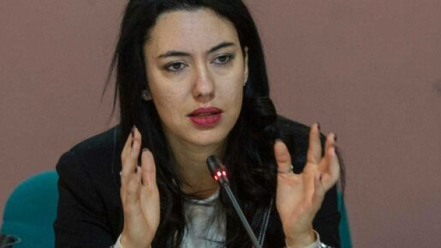 Il ministro Azzolina: discussione di un elaborato alla maturit&agrave;