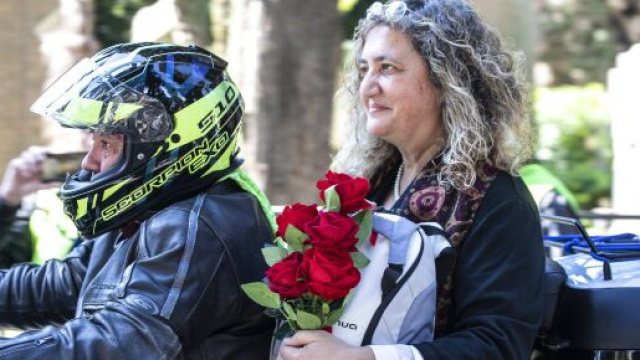 Elena Aubry, rubate le ceneri e la rabbia della mamma: 'Non so pi&ugrave; dove mettere un fiore'