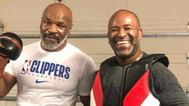 Mike Tyson insieme al coach brasiliano Rafael Cordeiro.
