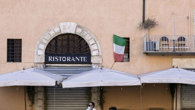 Alto Adige, Kompatscher accelera la Fase 2: aprono i negozi, da luned&igrave; bar e ristoranti.