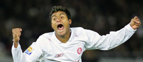 A vit&oacute;ria do Internacional na final do Mundial de Clubes de 2006 &eacute; marcada na hist&oacute;ria. (Arquivo Blasting News)