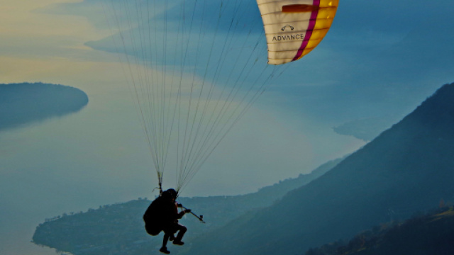 Foggia, 35enne precipita con il parapendio e muore.