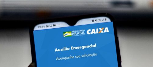 Aux&iacute;lio emergencial foi recebido por foragidos da Justi&ccedil;a. (Arquivo Blasting News)