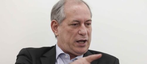 Ciro Gomes durante a entrevista classificou a reabertura do com&eacute;rcio como irrespons&aacute;vel. (Arquivo Blasting News)