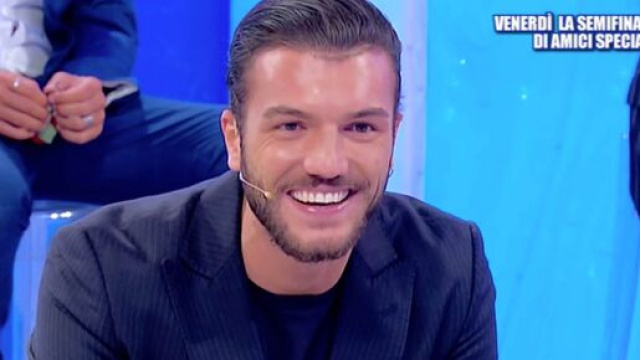 Davide Basolo, ex U&D, messaggio su IG: 'In amore esistono scelte che vanno rispettate'.