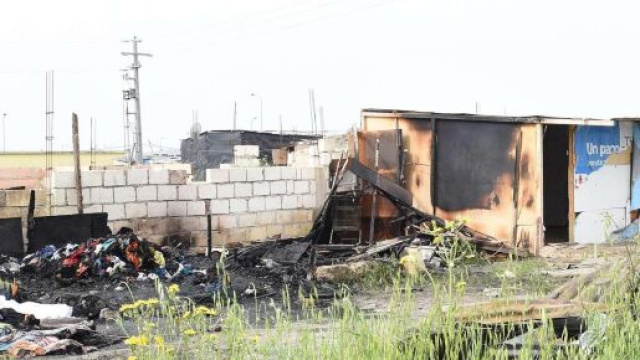 Una persona ha perso la vita in un incendio scoppiato in una baracca a Borgo Mezzanone, nel foggiano.