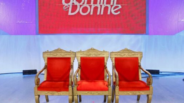 Uomini e Donne: possibile fusione tra il Trono Classico e quello Over.