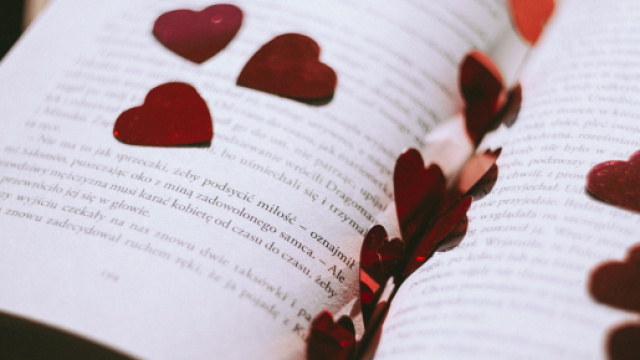 L'oroscopo del 18 giugno, 1&ordf; sestina: Luna in Gemelli, scelte decisive per l'Ariete.