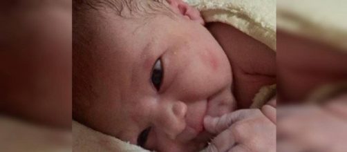 Aurora nasceu em plena pandemia em casa, sem a m&atilde;e saber que estava esperando beb&ecirc;. (Arquivo Pessoal)