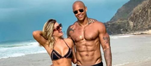 Lorena Improta se declara para L&eacute;o Santana. (Arquivo Blasting News)