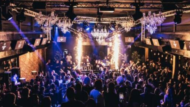 Alt del Governo per la riapertura delle discoteche