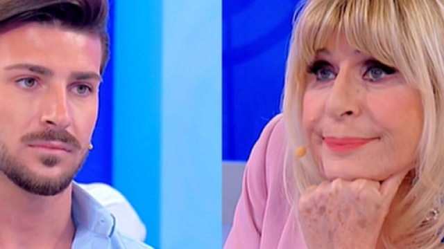 Uomini e Donne, Nicola sull'interesse per Gemma: 'C'&egrave; complicit&agrave;, non la prendo in giro'.