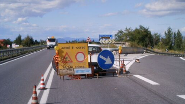 Un camionista di 34 anni ha perso la vita in un incidente stradale sulla statale del Vesuvio.