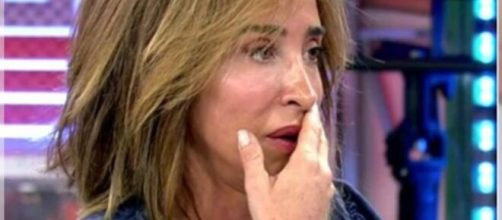 Mar&iacute;a Pati&ntilde;o pierde un diente en pleno directo en S&aacute;lvame Deluxe