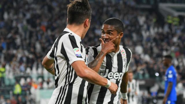 Juve, Dybala e Douglas Costa e la richiesta dell'Inter.
