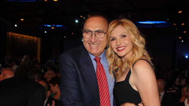 Pippo Baudo supporta Lorella Cuccarini circa la sua possibile esclusione dalla Rai: 'Sovranista? Scusa per cacciarla'.