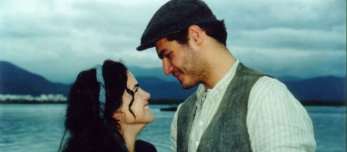 O casal protagonista Matteo e Giuliana em 'Terra Nostra'. (Arquivo Blasting News)